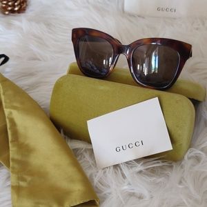 🕶️Used Authentic Cat eye Gucci Sunglasses